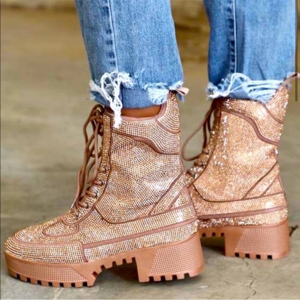 🥰🌹Rose Gold Color Lace-Up Combat Boots🌹🥰